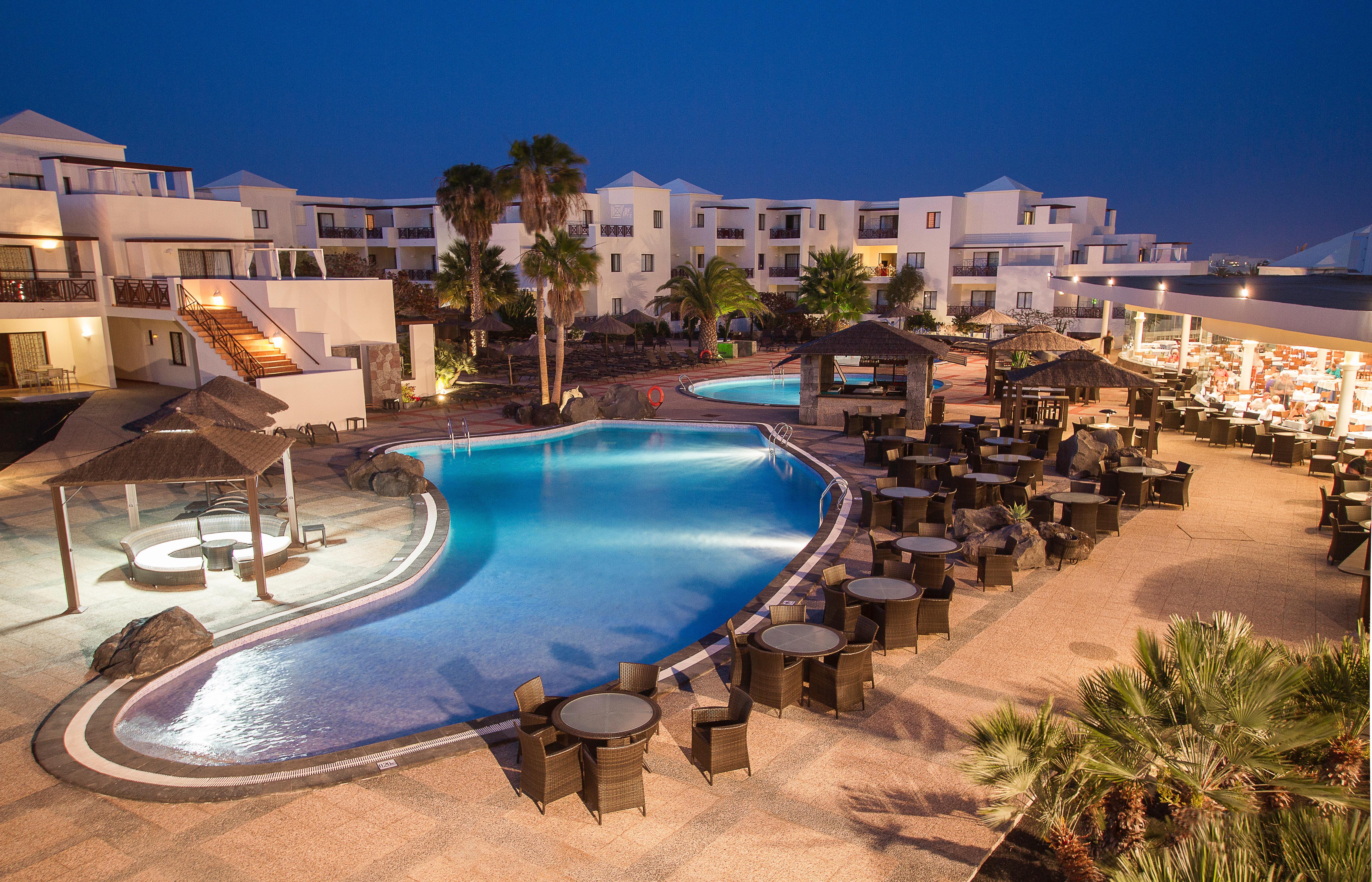 Vitalclass Lanzarote Resort Costa Teguise Exterior foto